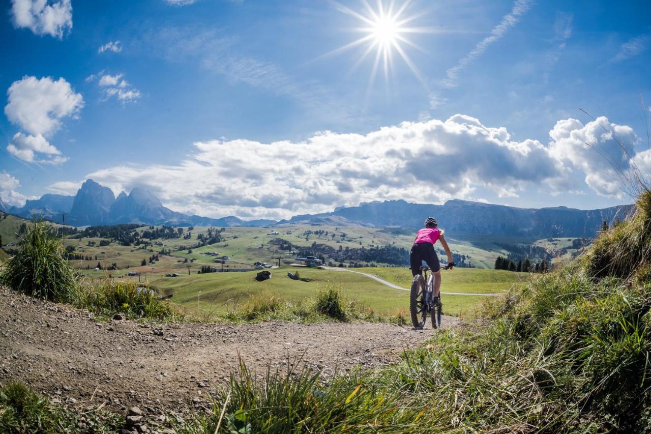 Sporthotel Floralpina Alpe Di Siusi Buitenkant foto